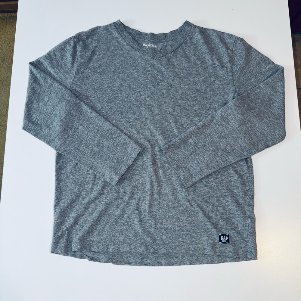 Gap Kids Boys Long Sleeve Gray V Neck Shirt Size L / 10 Great Condition